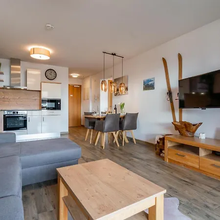 Tauern Mitterwirt 213 アパート